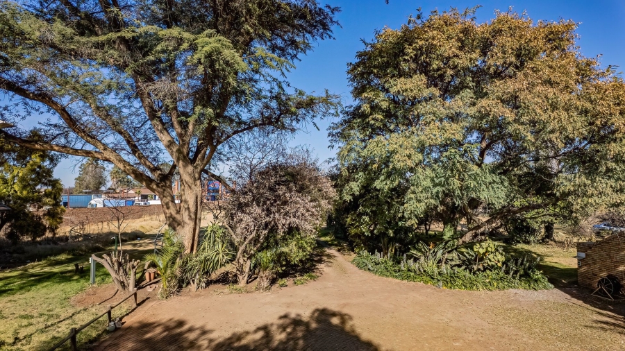  Bedroom Property for Sale in Brentwood Park AH Gauteng