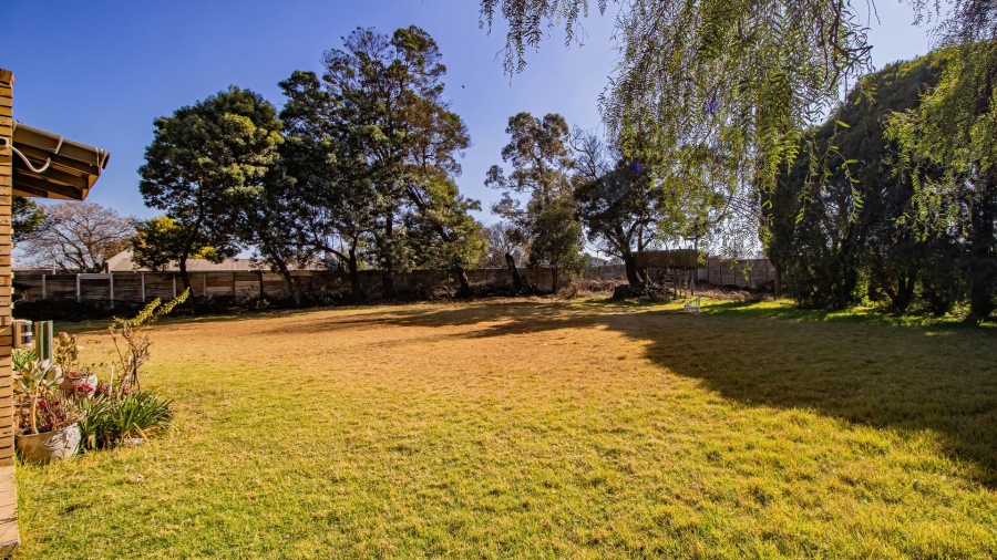  Bedroom Property for Sale in Brentwood Park AH Gauteng