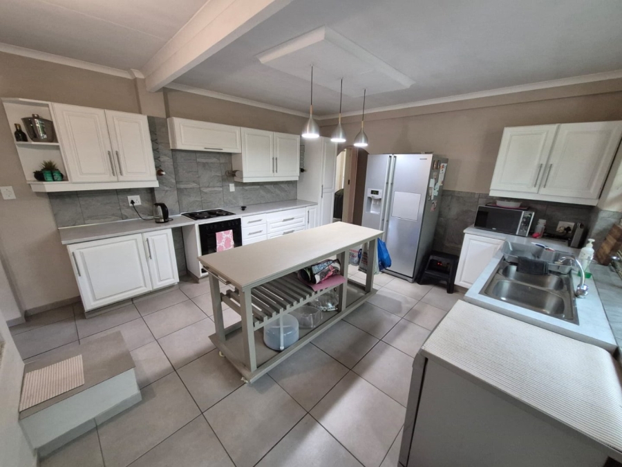 4 Bedroom Property for Sale in Monument Park Gauteng