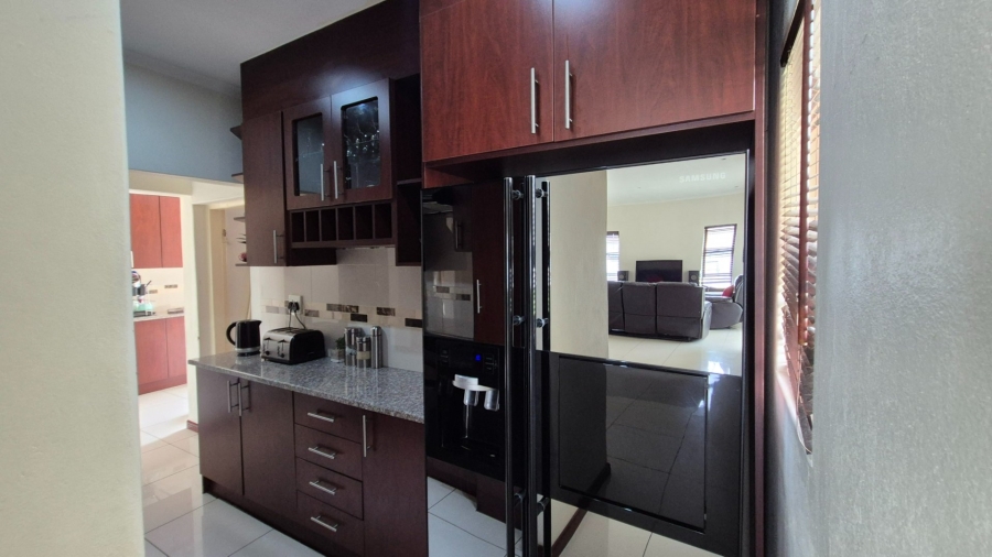 3 Bedroom Property for Sale in Kosmosdal Gauteng
