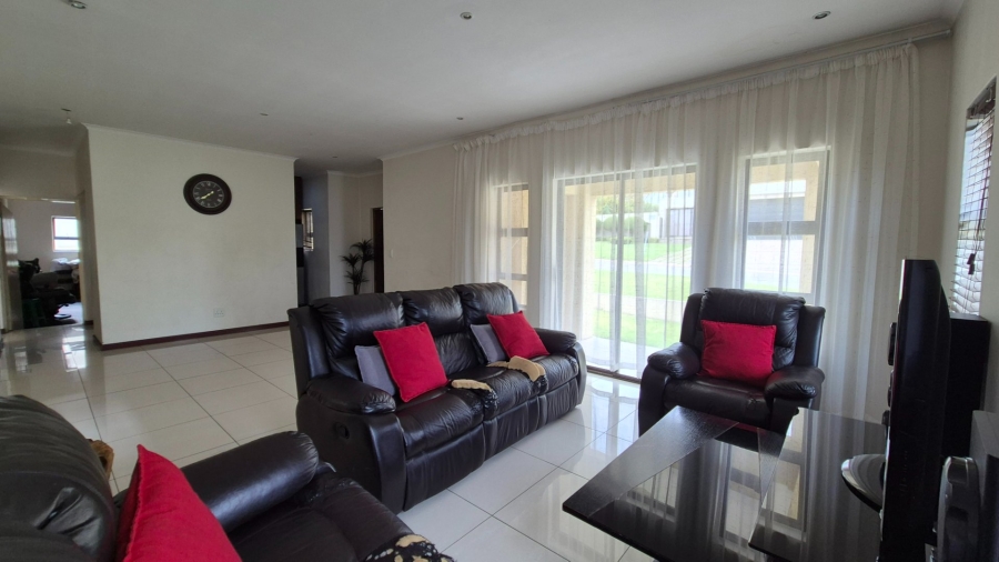 3 Bedroom Property for Sale in Kosmosdal Gauteng