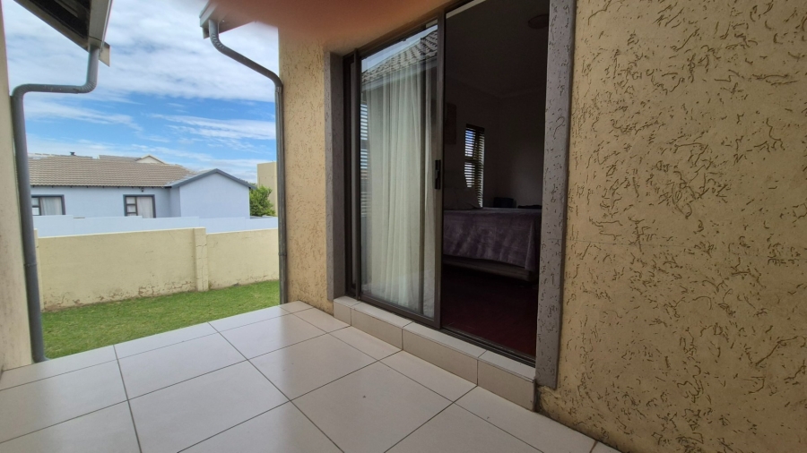 3 Bedroom Property for Sale in Kosmosdal Gauteng