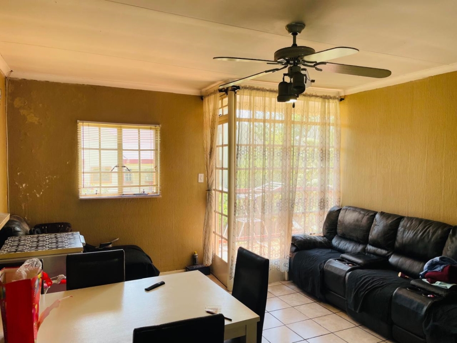 2 Bedroom Property for Sale in Noordwyk Gauteng