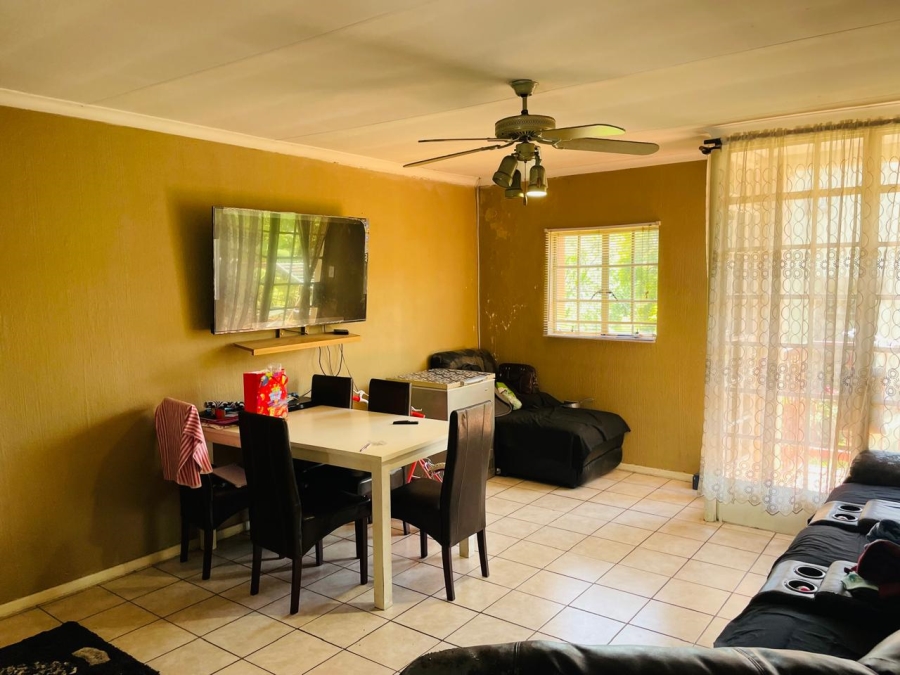 2 Bedroom Property for Sale in Noordwyk Gauteng