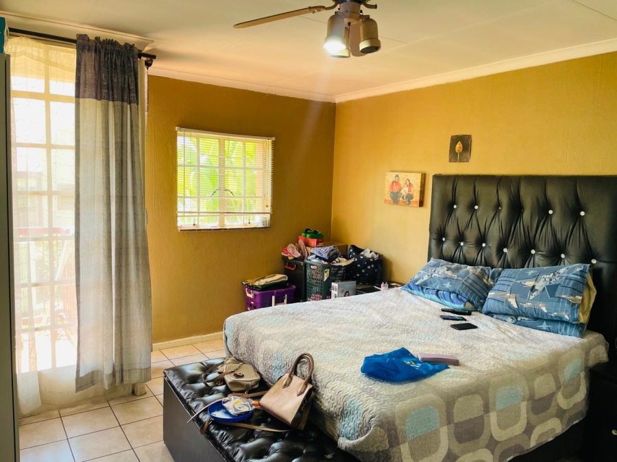 2 Bedroom Property for Sale in Noordwyk Gauteng