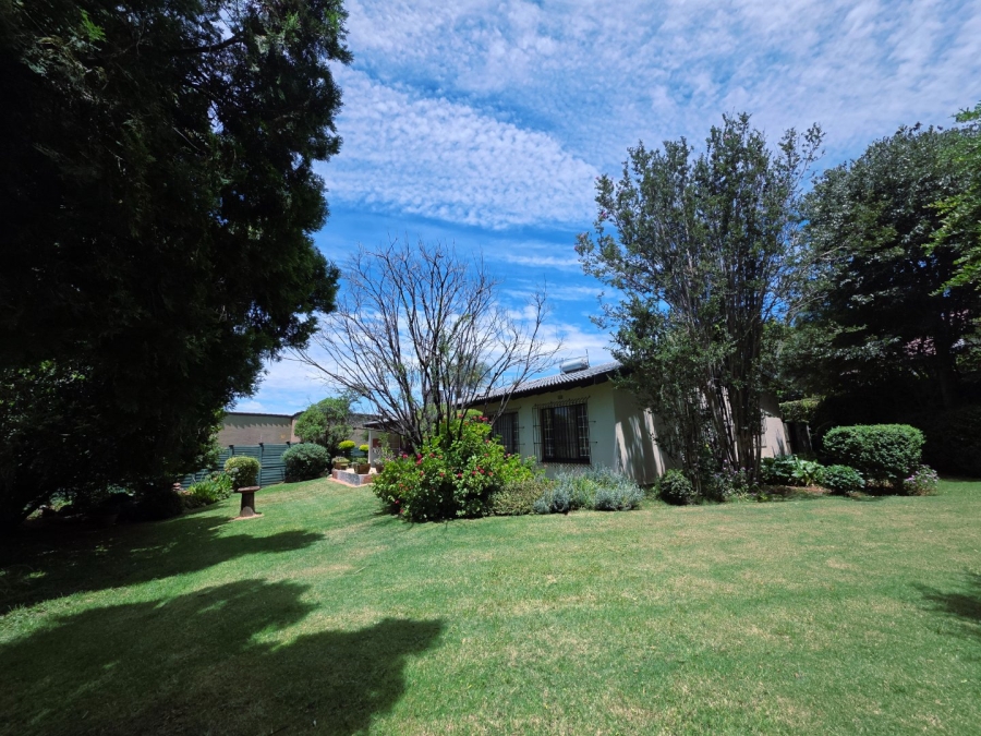 3 Bedroom Property for Sale in Glenanda Gauteng