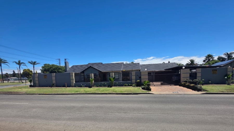 4 Bedroom Property for Sale in Randhart Gauteng
