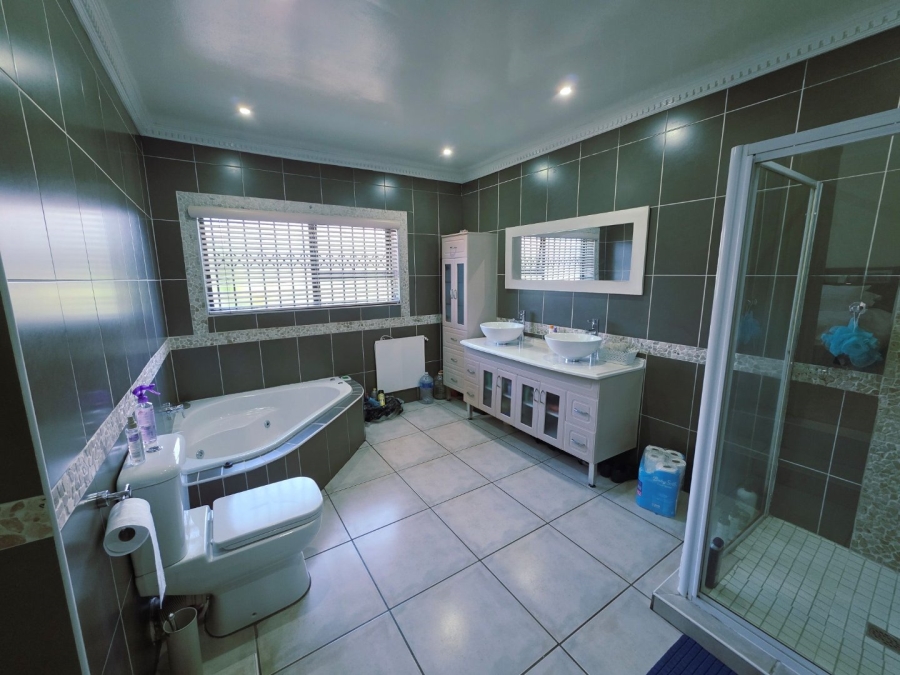 4 Bedroom Property for Sale in Randhart Gauteng