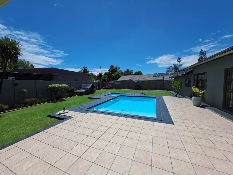 4 Bedroom Property for Sale in Randhart Gauteng