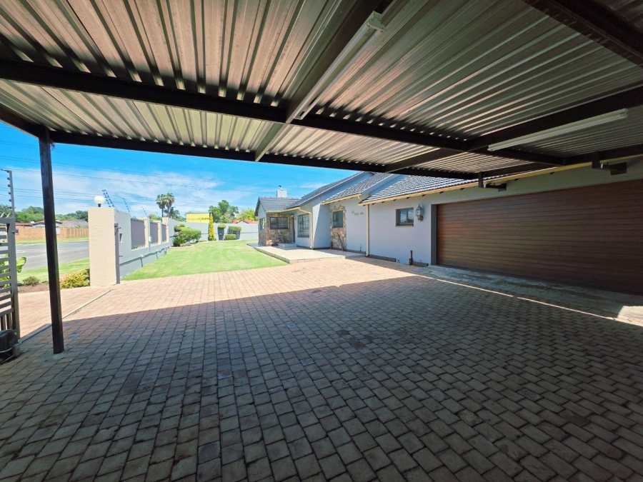 4 Bedroom Property for Sale in Randhart Gauteng