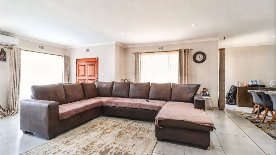 4 Bedroom Property for Sale in Sunnyridge Gauteng