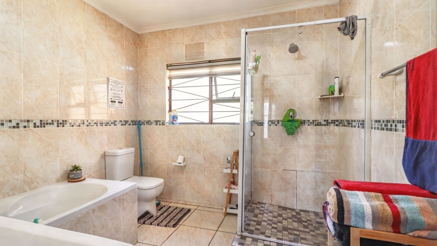 4 Bedroom Property for Sale in Sunnyridge Gauteng