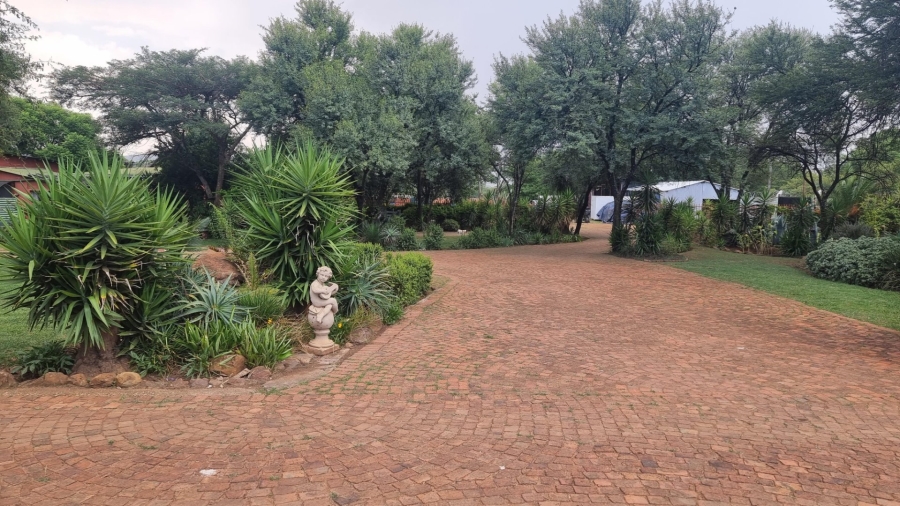 Commercial Property for Sale in Kameeldrift West Gauteng