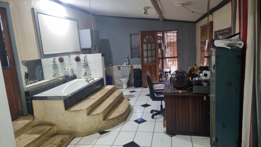 Commercial Property for Sale in Kameeldrift West Gauteng