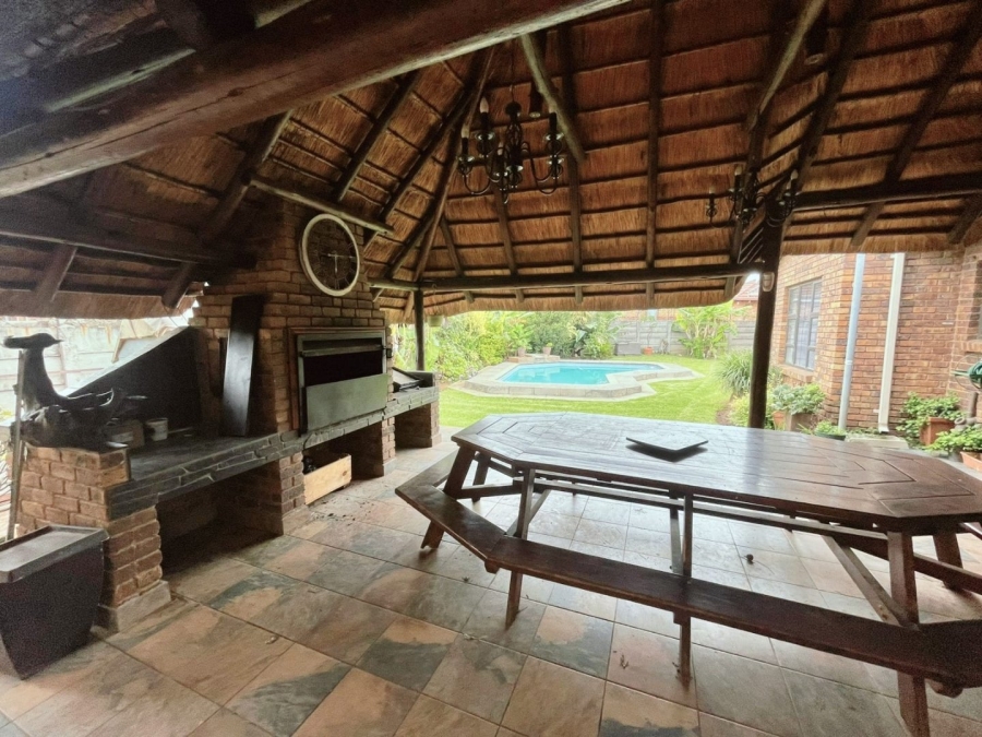 8 Bedroom Property for Sale in Dalpark Ext 1 Gauteng