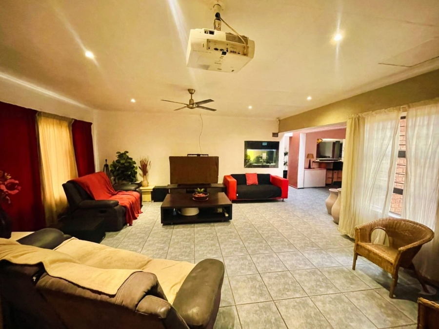 8 Bedroom Property for Sale in Dalpark Ext 1 Gauteng