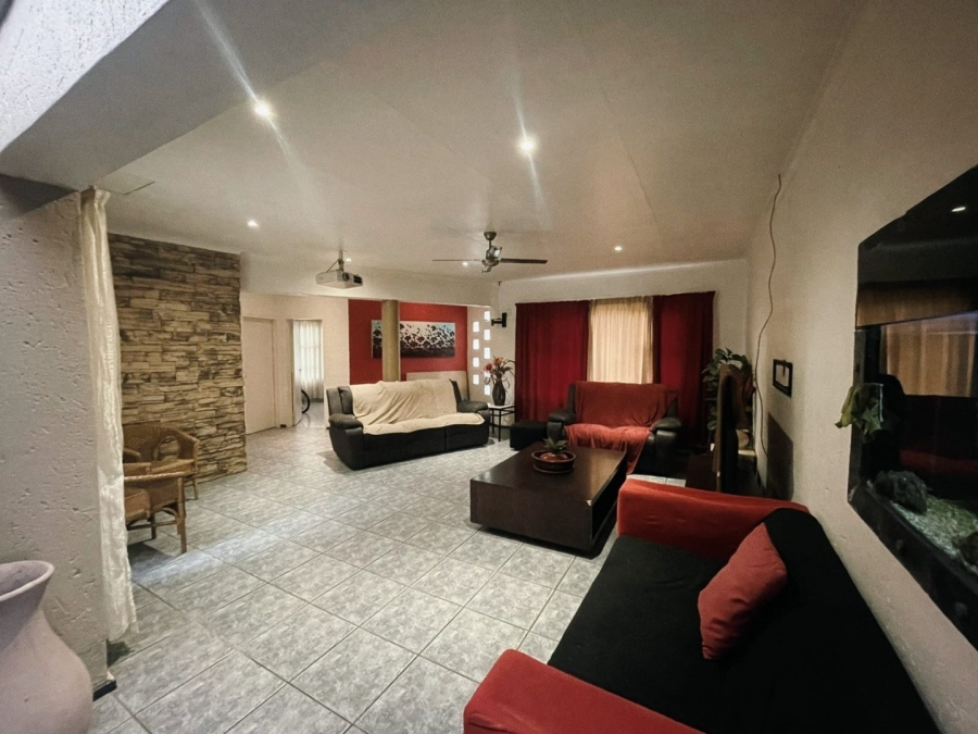 8 Bedroom Property for Sale in Dalpark Ext 1 Gauteng