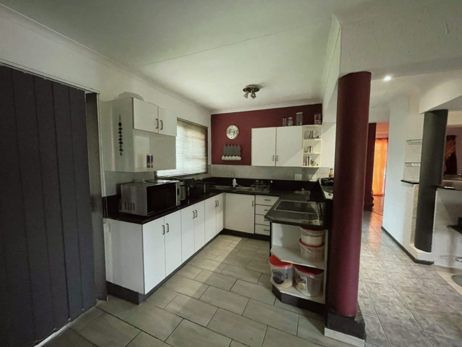 8 Bedroom Property for Sale in Dalpark Ext 1 Gauteng