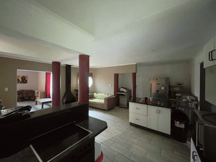 8 Bedroom Property for Sale in Dalpark Ext 1 Gauteng