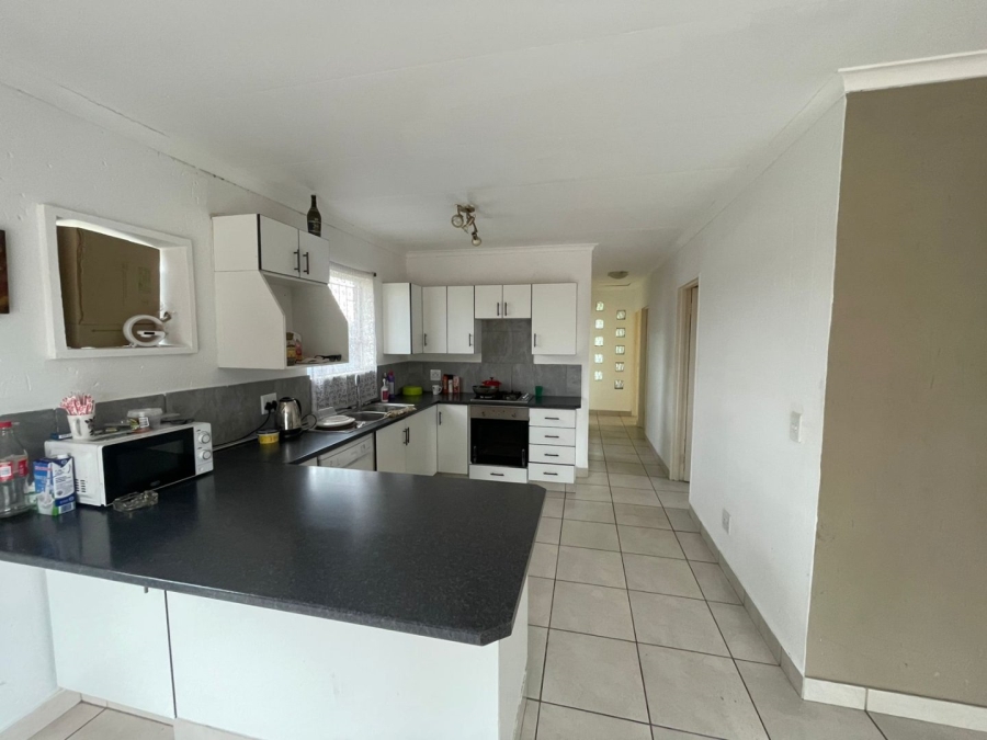 8 Bedroom Property for Sale in Dalpark Ext 1 Gauteng