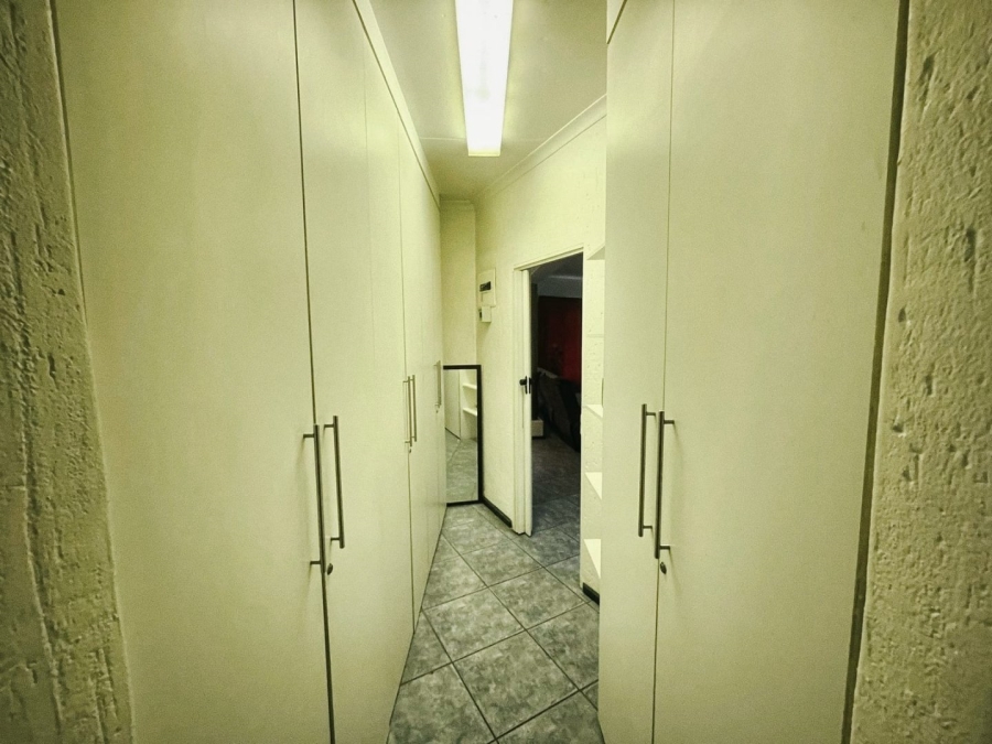 8 Bedroom Property for Sale in Dalpark Ext 1 Gauteng