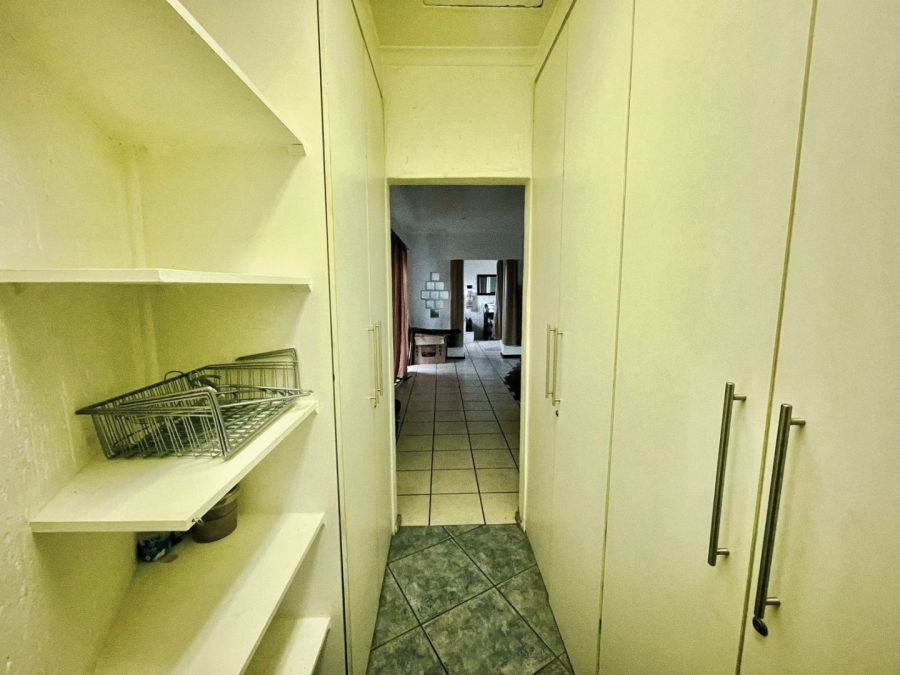 8 Bedroom Property for Sale in Dalpark Ext 1 Gauteng