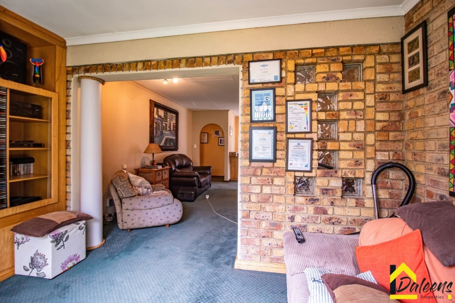 3 Bedroom Property for Sale in Bardene Gauteng