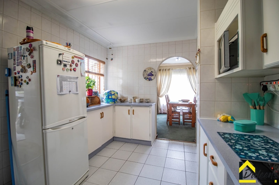 3 Bedroom Property for Sale in Bardene Gauteng