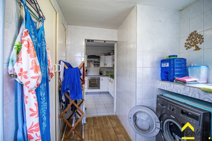 3 Bedroom Property for Sale in Bardene Gauteng