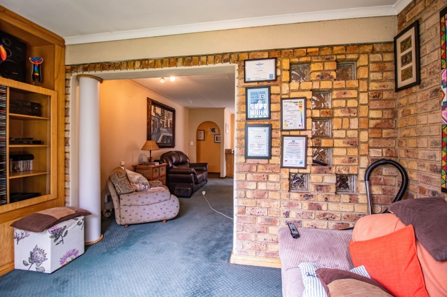 3 Bedroom Property for Sale in Bardene Gauteng