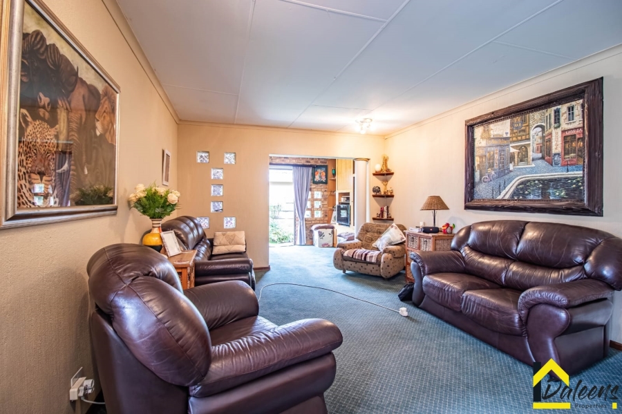 3 Bedroom Property for Sale in Bardene Gauteng