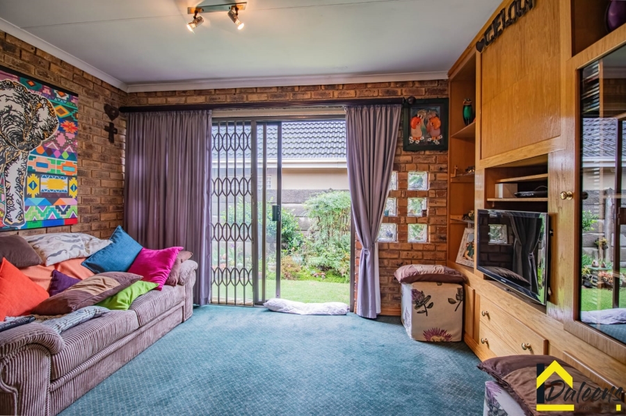 3 Bedroom Property for Sale in Bardene Gauteng