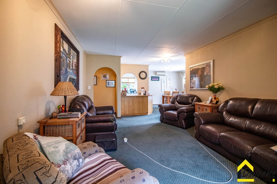 3 Bedroom Property for Sale in Bardene Gauteng