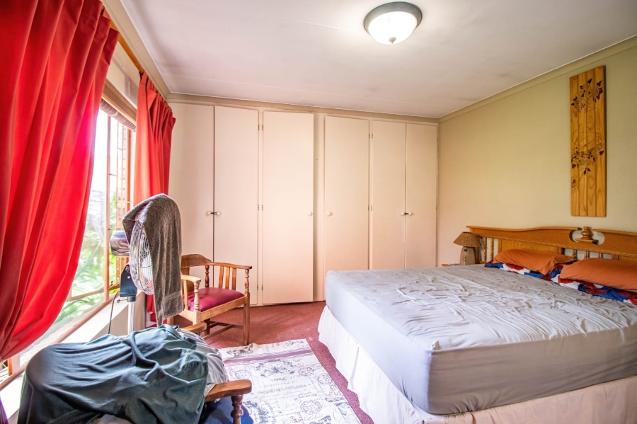 3 Bedroom Property for Sale in Bardene Gauteng