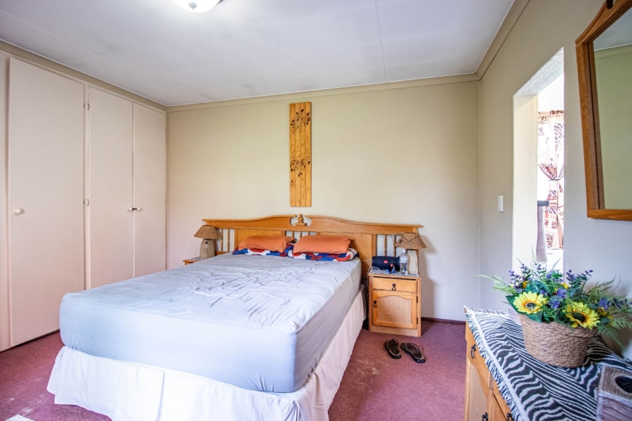 3 Bedroom Property for Sale in Bardene Gauteng