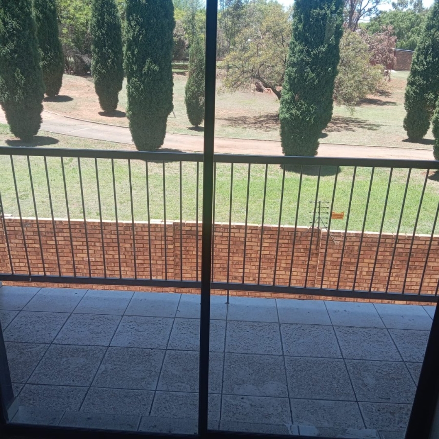 3 Bedroom Property for Sale in Cloverdene Gauteng