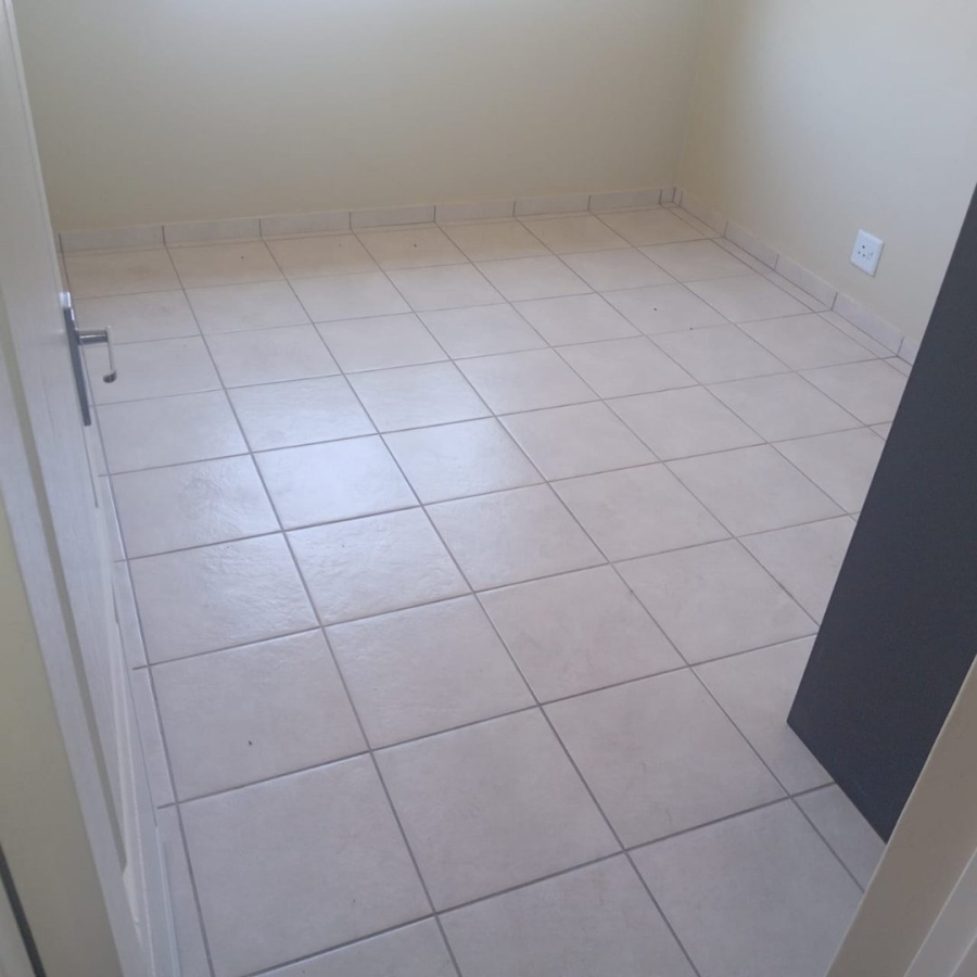 3 Bedroom Property for Sale in Cloverdene Gauteng