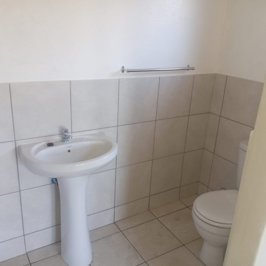3 Bedroom Property for Sale in Cloverdene Gauteng