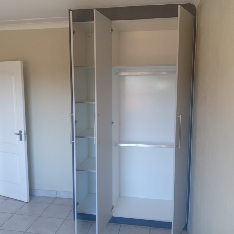 2 Bedroom Property for Sale in Cloverdene Gauteng