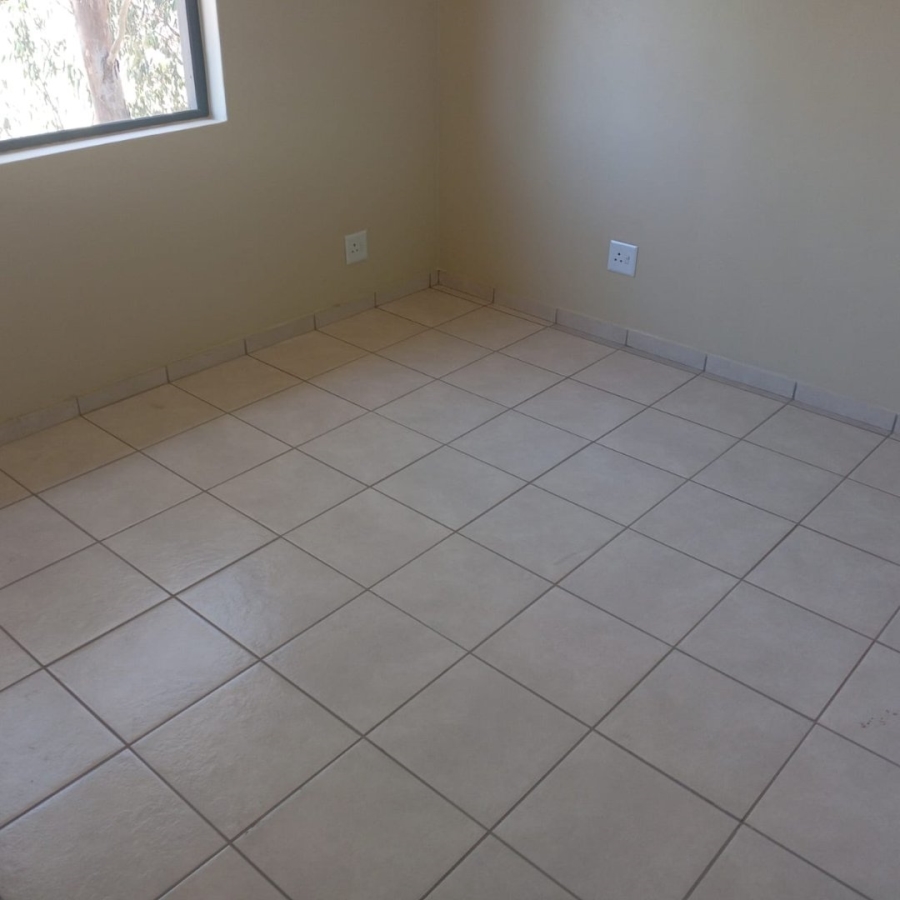 2 Bedroom Property for Sale in Cloverdene Gauteng