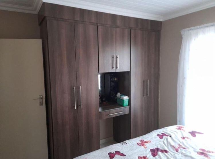 2 Bedroom Property for Sale in Andeon Gauteng