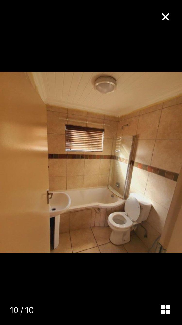 2 Bedroom Property for Sale in Andeon Gauteng