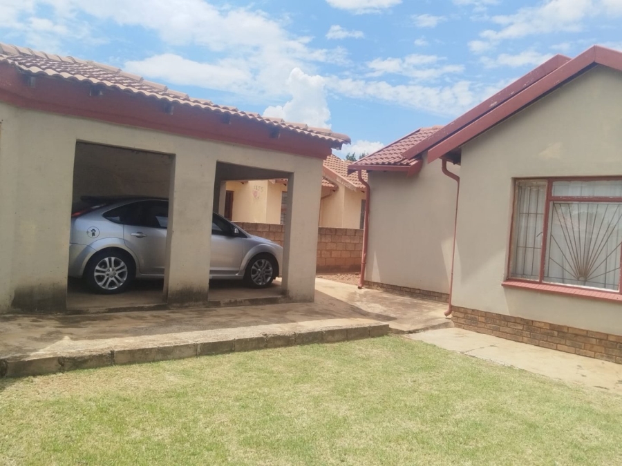 2 Bedroom Property for Sale in Soshanguve East Ext 5 Gauteng