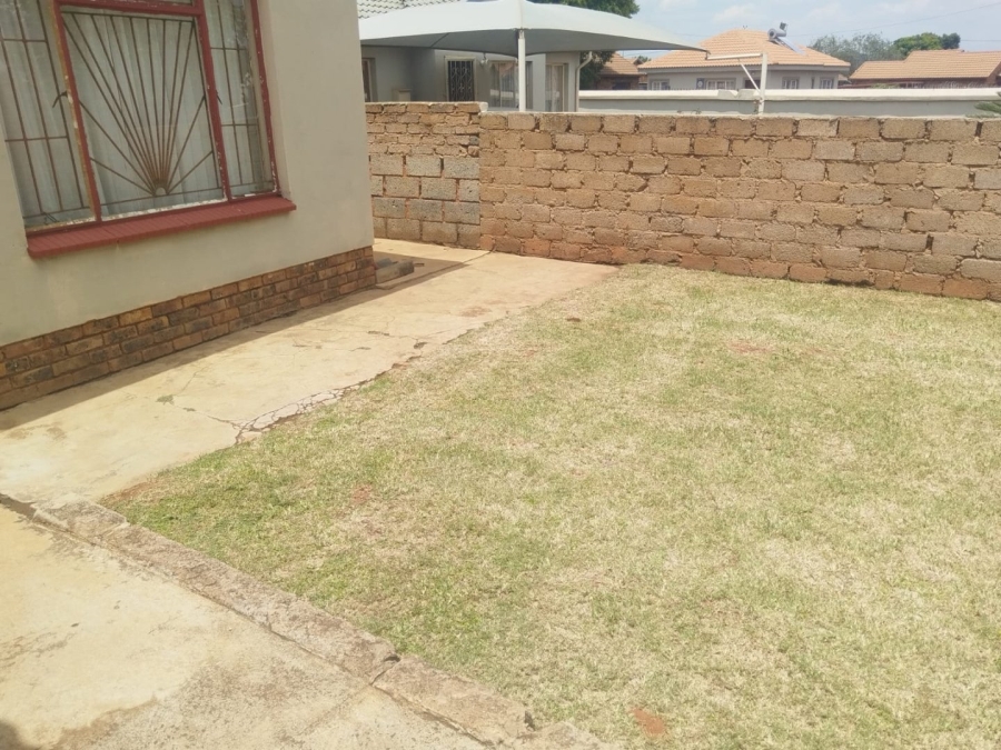 2 Bedroom Property for Sale in Soshanguve East Ext 5 Gauteng