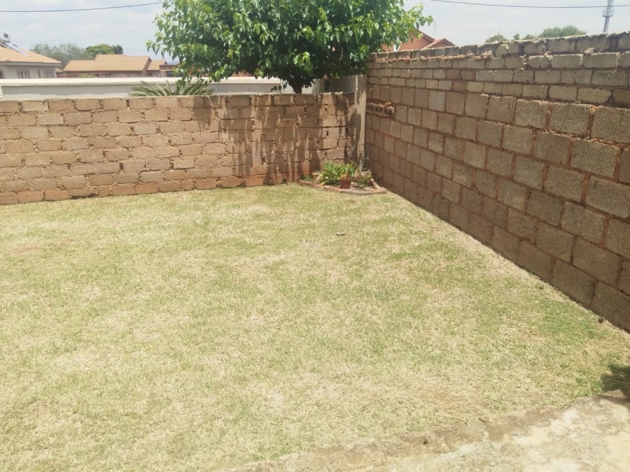 2 Bedroom Property for Sale in Soshanguve East Ext 5 Gauteng