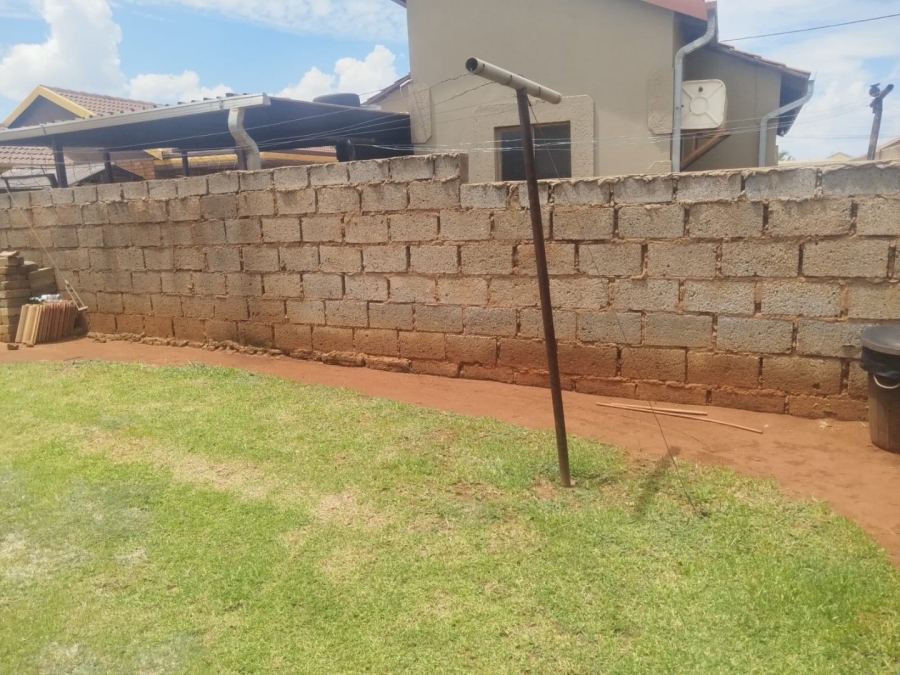 2 Bedroom Property for Sale in Soshanguve East Ext 5 Gauteng