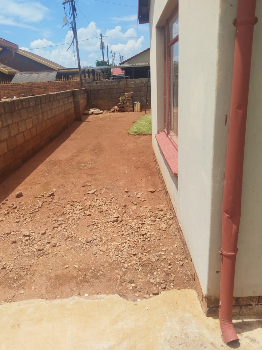 2 Bedroom Property for Sale in Soshanguve East Ext 5 Gauteng