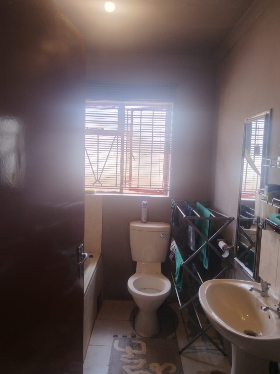 2 Bedroom Property for Sale in Soshanguve East Ext 5 Gauteng