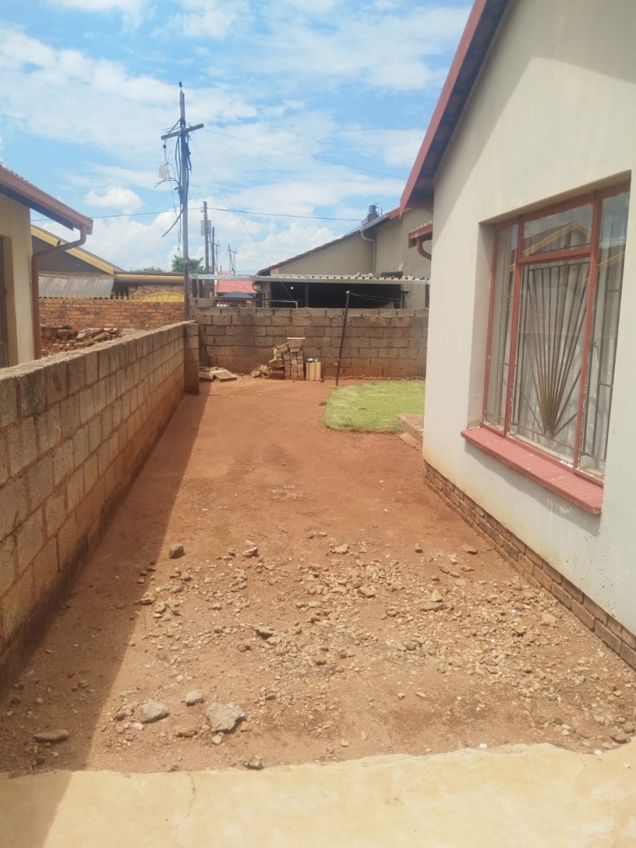 2 Bedroom Property for Sale in Soshanguve East Ext 5 Gauteng