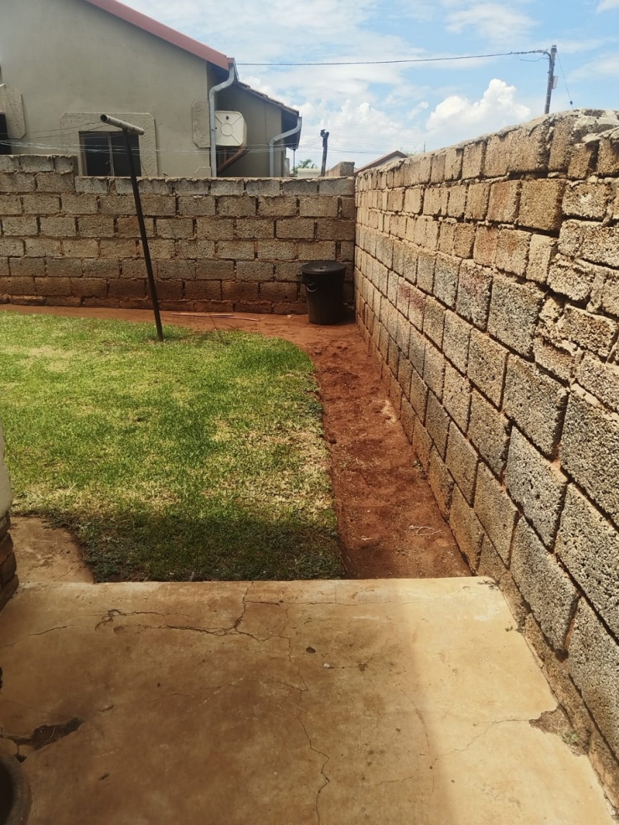 2 Bedroom Property for Sale in Soshanguve East Ext 5 Gauteng